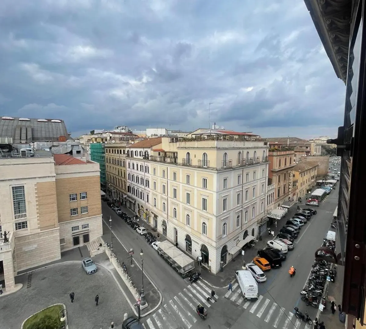 Dama Opera Elegantia Rooms Rom